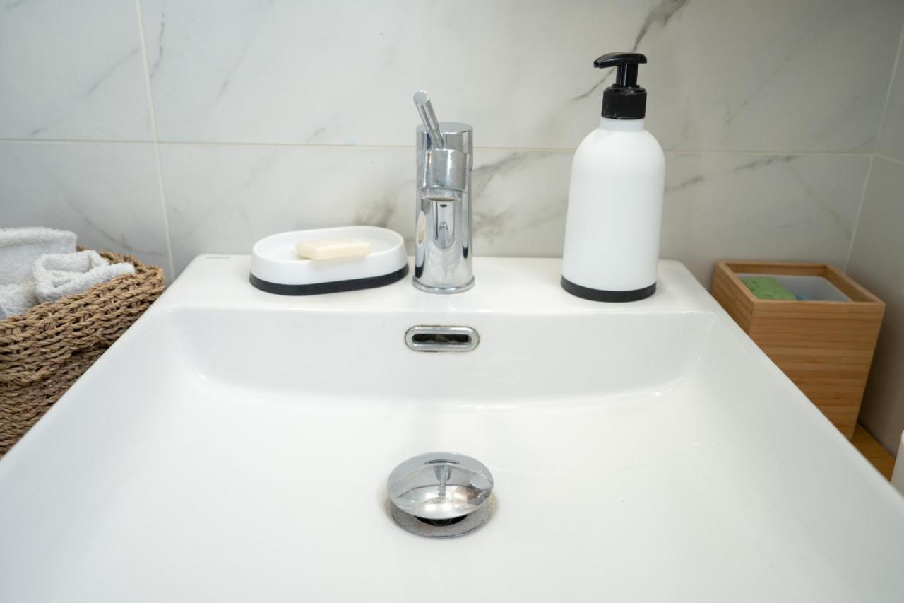 אתונה Pagrati 1 Bedroom 2 Persons Apartment By Mps מראה חיצוני תמונה